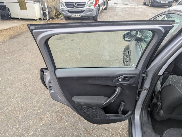 2016 Peugeot 2008 1.6 BlueHDi Active Euro 6 5dr HATCHBACK Diesel Manual