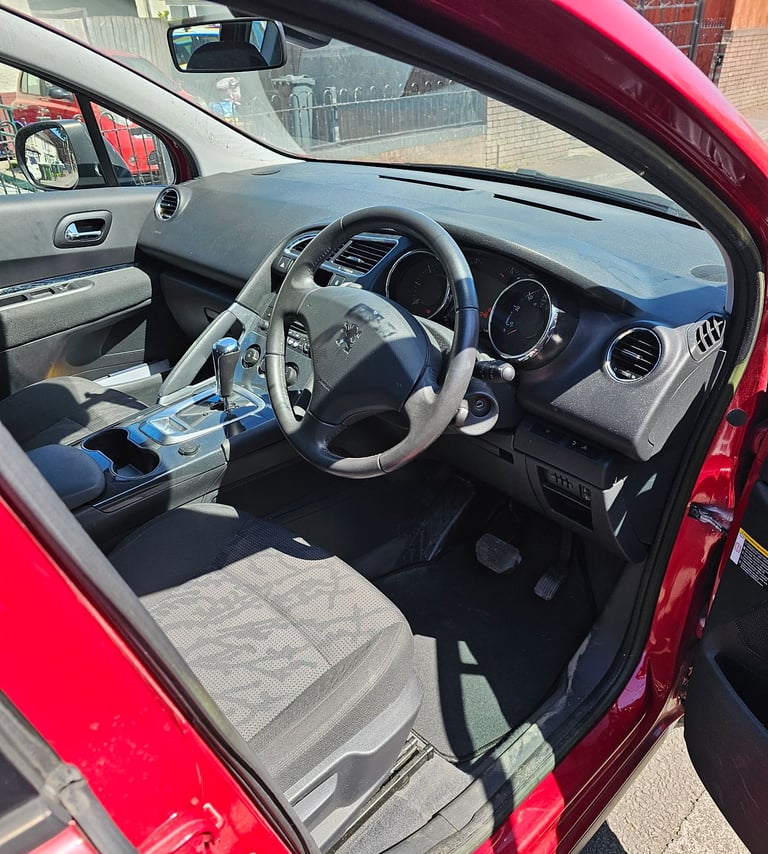 Peugeot 3008 1.6 E-HDI Active II Automatic 2012, 48000 miles, Long MOT, £35 Road Tax, 2 Keys, FSH