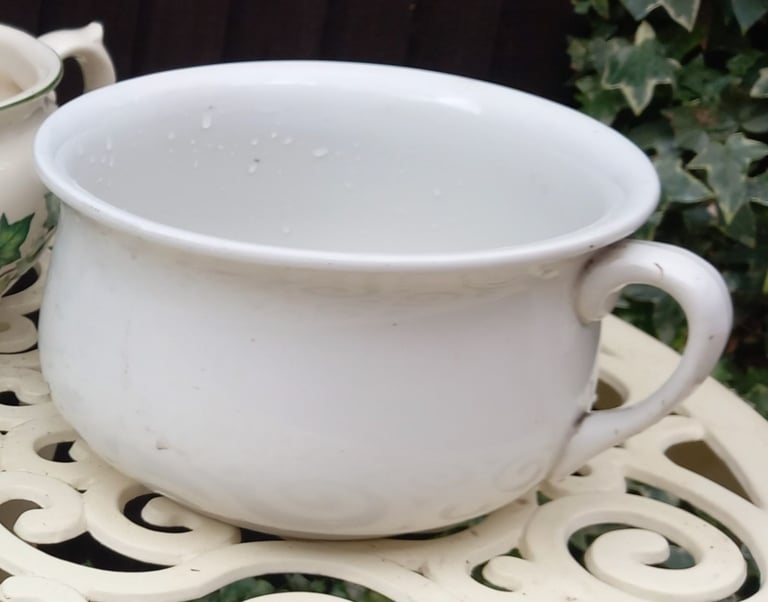 image for CERAMIC CHAMBER POT 