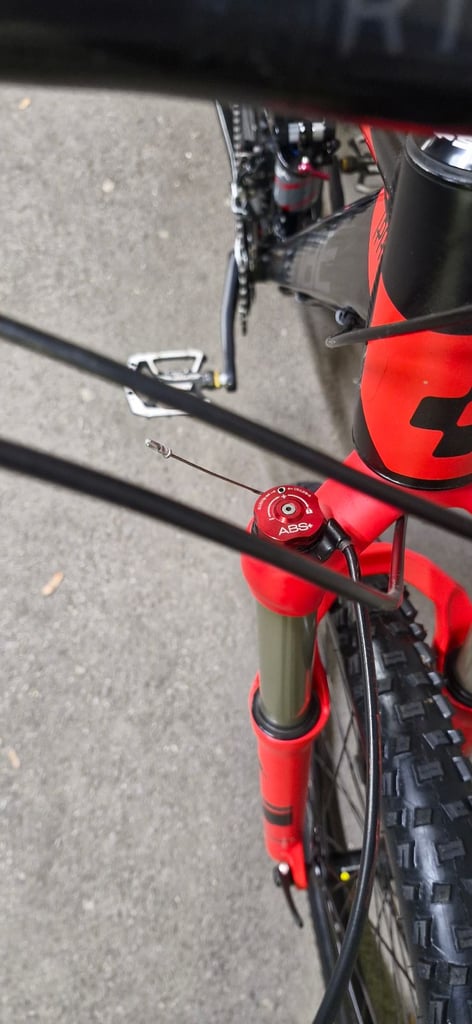 💥FULL SUS CUBE STING 29ER💥 [USED A COUPLE OF TIMES] HAS MANITOU REMOTE FORKSSIZE MEDIUM £600