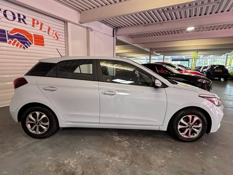 2020 70 HYUNDAI I20 1.2 SE LAUNCH EDITION HATCHBACK 5DR PETROL MANUAL EURO 6 (S/