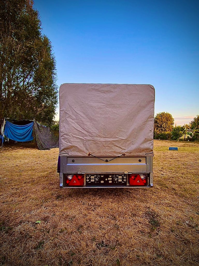 Car trailer