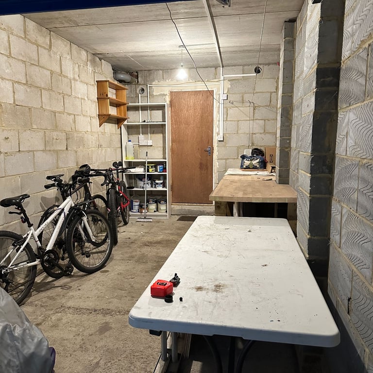 Secure, dry, undercover garage to rent for private use