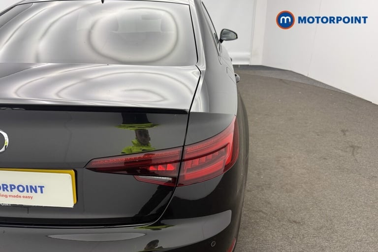 2019 Audi A4 35 TFSI Black Edition 4dr Saloon Petrol Manual