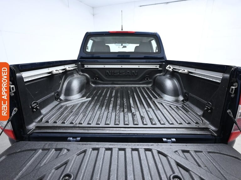 2021 Nissan Navara 2.3 dCi Acenta Pickup Double Cab 4dr Diesel Manual 4WD Euro 6 (s/s) (163 ps Pi...