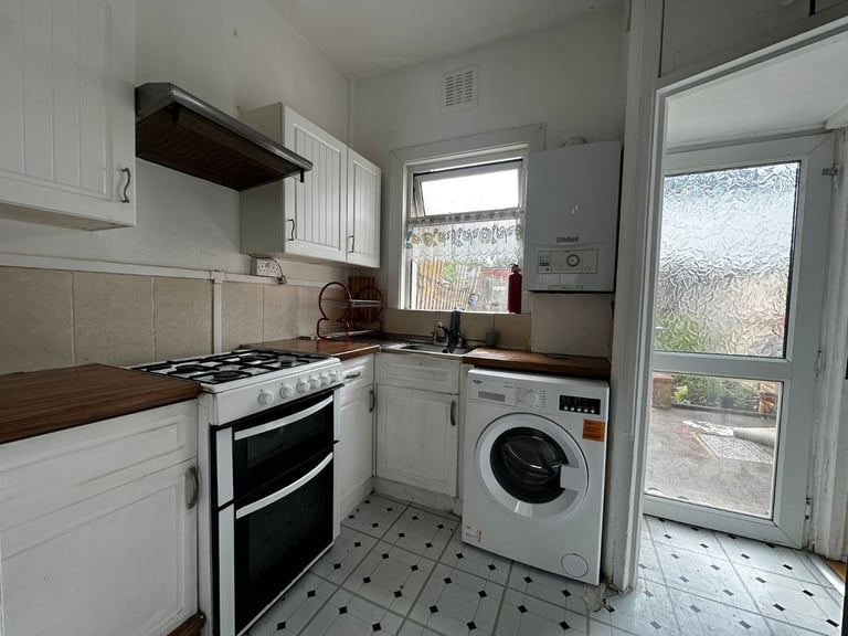🏠 Lovely 3 bedroom house-convenient location