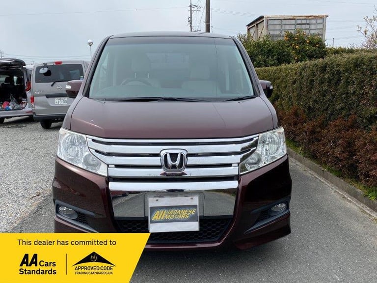 Honda Stepwagon/Alphard/Estima 2.0 Spada Z Auto 2.0 RK5 Auto 8 Seater MPV