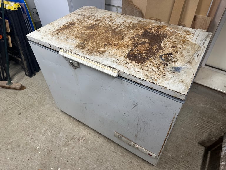 Chest Freezer. Electrolux TC1160