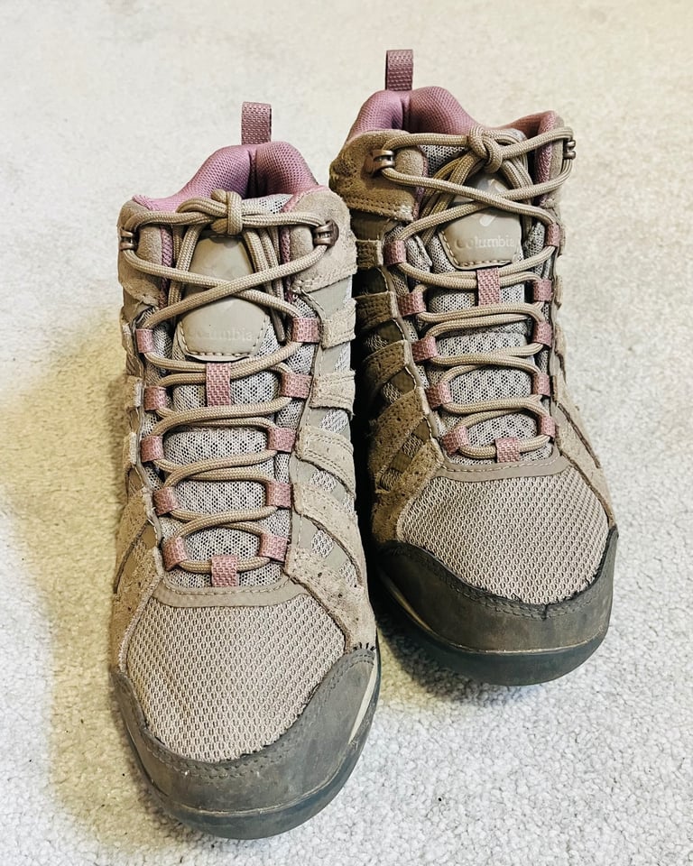 image for Very comfy women’s Columbia boots RRP £100