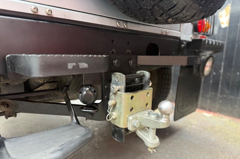 2025 Land Rover Defender 90 2.4 TDCi XS Station Wagon 4WD SWB Euro 4 3dr Diesel Manual