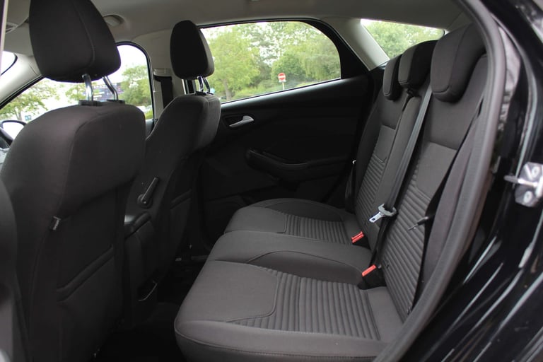 2016 Ford Focus 1.6 Focus Titanium Auto 5dr Hatchback Petrol Automatic