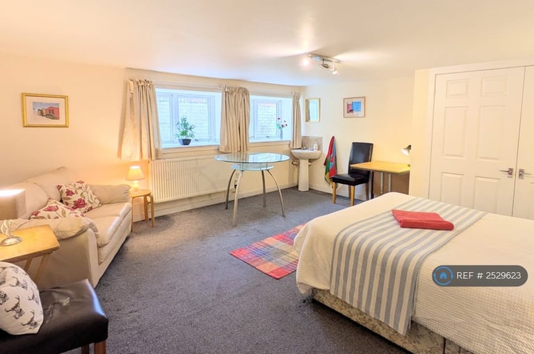 1 bedroom in Whitesands, Dumfries, DG1 (#2529623)