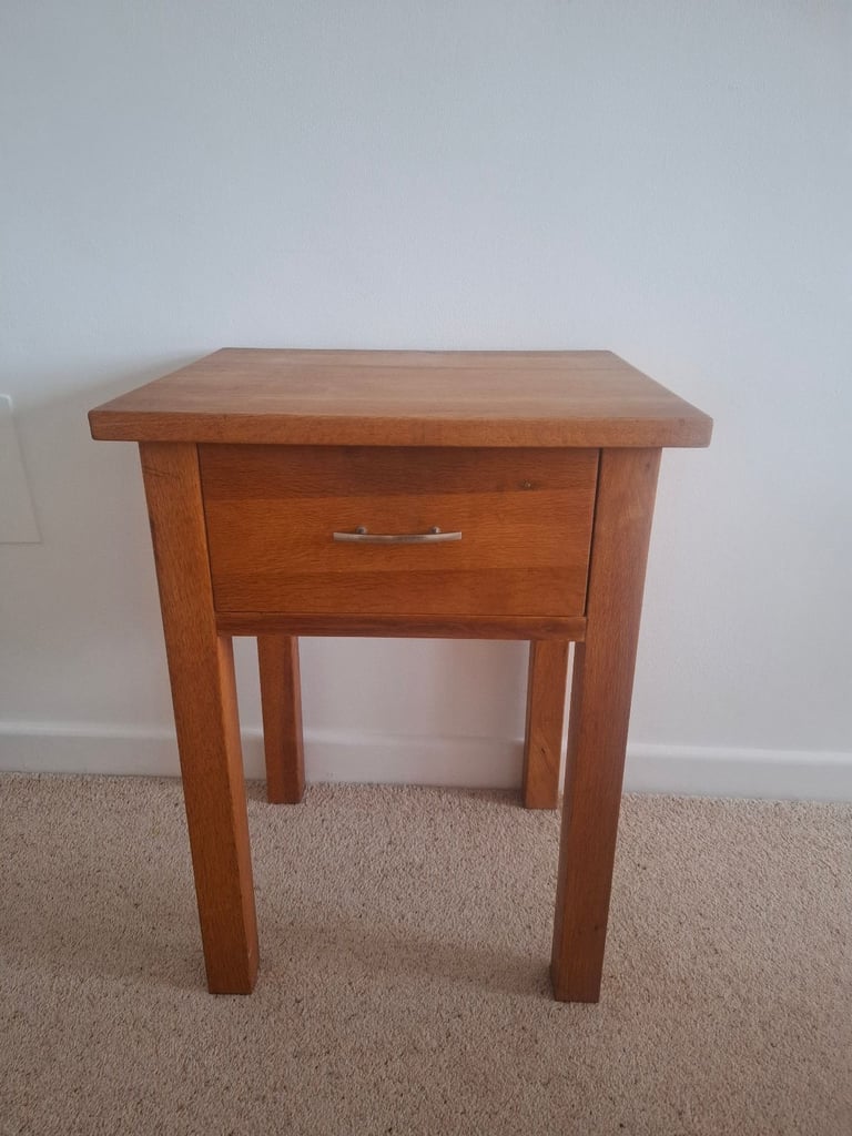 3 matching Solid Oak coffee tables / TV cabinet