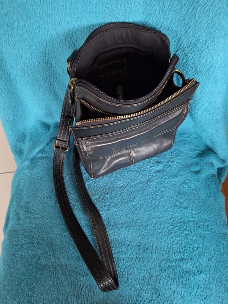 Fossil Crossbody bag.