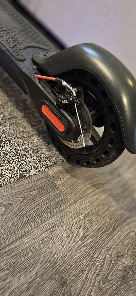 Electric Scooter 350W Great condition - Black & Foldable