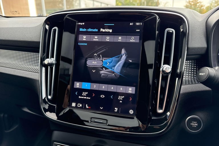 2022 Volvo XC40 2.0 B4 MHEV Ultimate SUV 5dr Petrol Hybrid DCT Auto Euro 6 (s/s) (197 ps) ESTATE ...