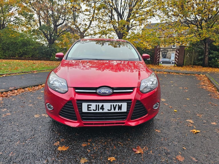 image for 2014 FORD FOCUS TITANIUM NAVIGATOR 1596cc PETROL AUTOMATIC 6 Speed 5 DOOR HATCHBACK