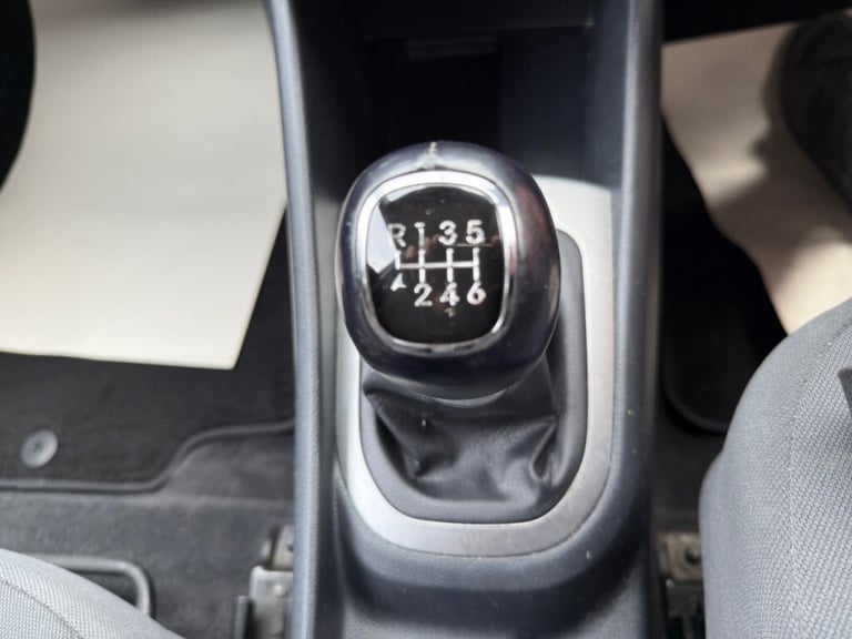 Kia Venga 1.4 3 5dr -  FSH - AIR CON - ALLOYS - Petrol