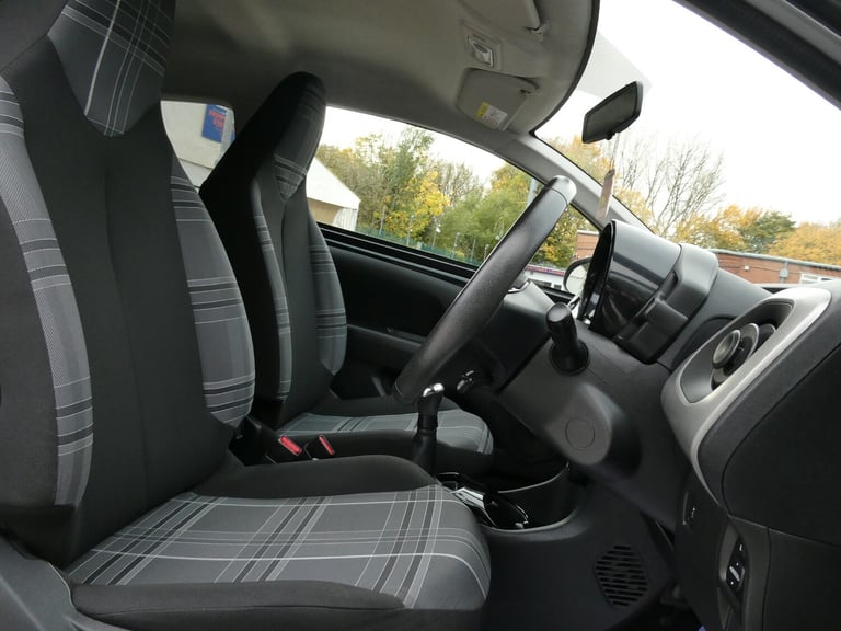 1.2 PureTech Allure 3dr £20 TAX +6 SERVICE +BTOOTH +CRUISE +REV CAMERA*