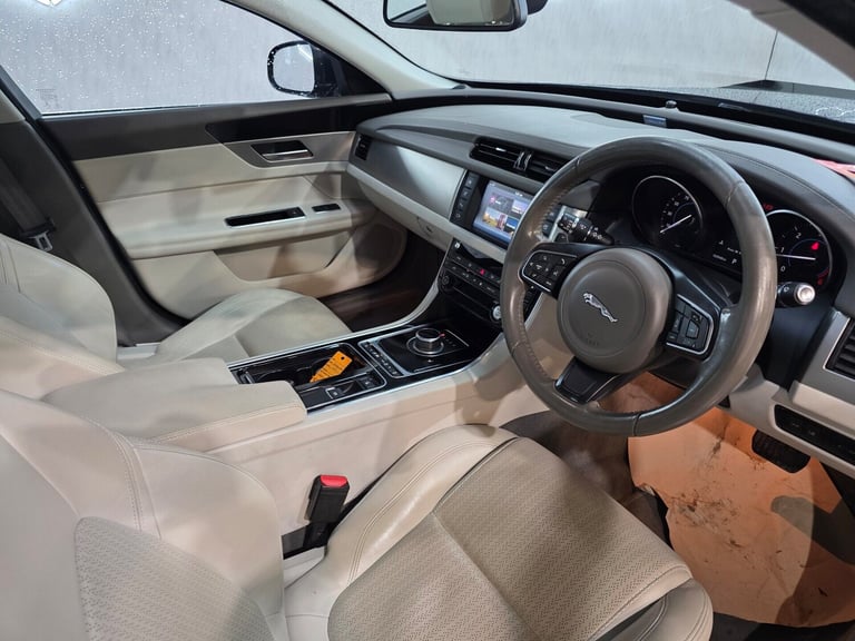 2017 Jaguar XF PRESTIGE Saloon Diesel Automatic