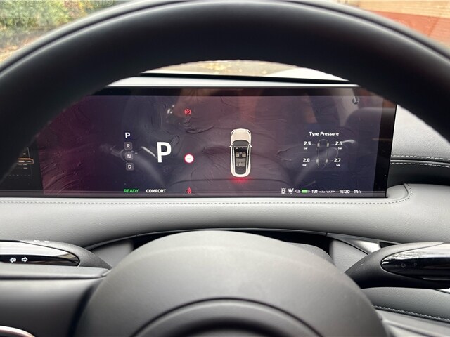 2025 MG IM6 Electric Estate Special Edition 553kW Launch Edition 100kWh 5dr AWD Auto SUV Electric...