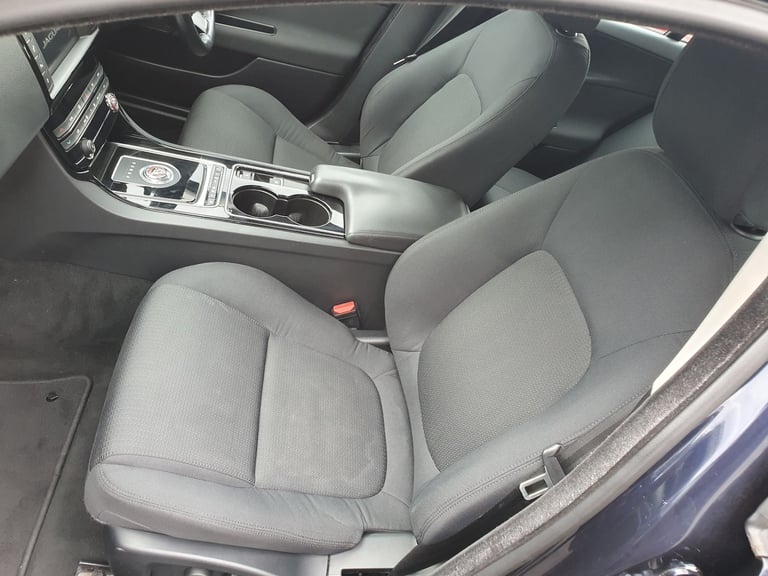 2016 Jaguar XE 2.0d SE 4dr Auto SALOON Diesel Automatic