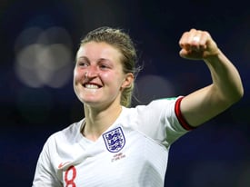 EXPERIENCED FEMALES FOR FOOTBALL IN LONDON 