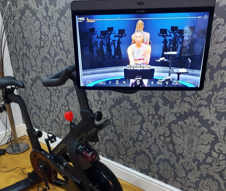 Immaculate Peloton plus bike bike+ and mat
