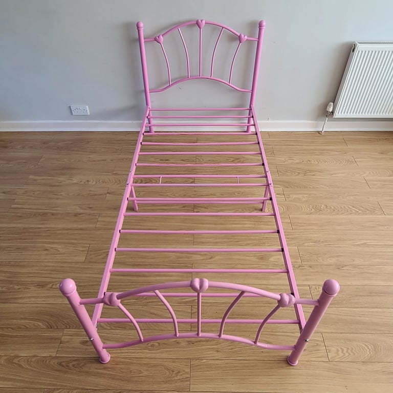 35 pounds if collected by you. 10 pounds extra if I deliver. (Assembled)