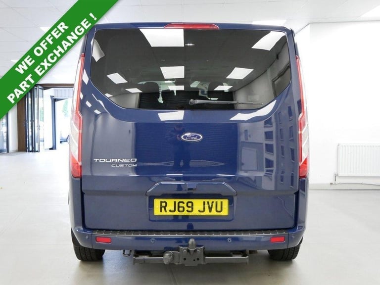 69 FORD TOURNEO CUSTOM 320 2.0 EBL 185 BHP L2 LONG TITANIUM X AUTO 8 SEATER