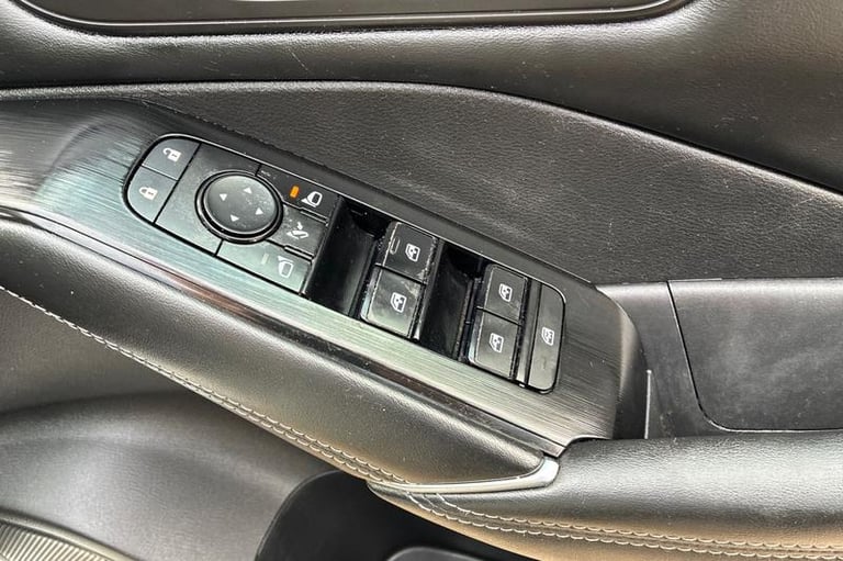 2021 Nissan Qashqai 1.3 DiG-T MH 158 N-Connecta 5dr Xtronic HATCHBACK PETROL Automatic