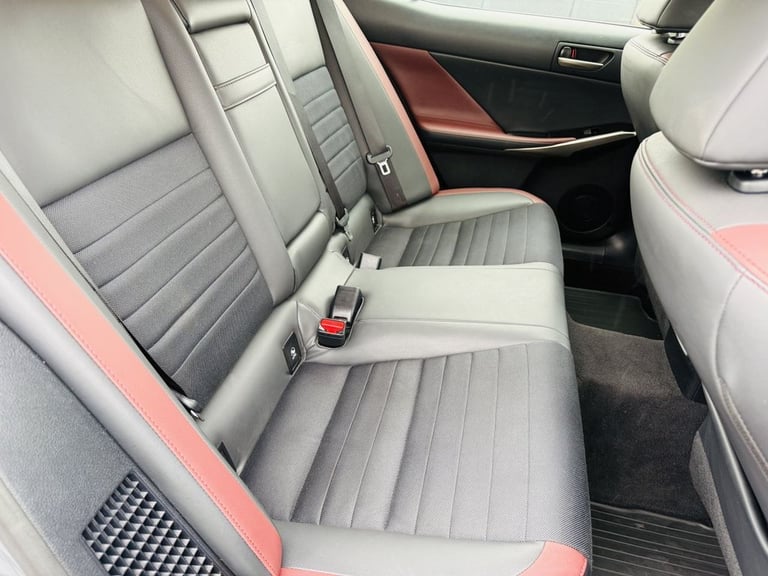 2018 Lexus IS 2.5 300h Sport Saloon 4dr Petrol Hybrid E-CVT Euro 6 (s/s) (223 ps) Saloon PETROL/E...