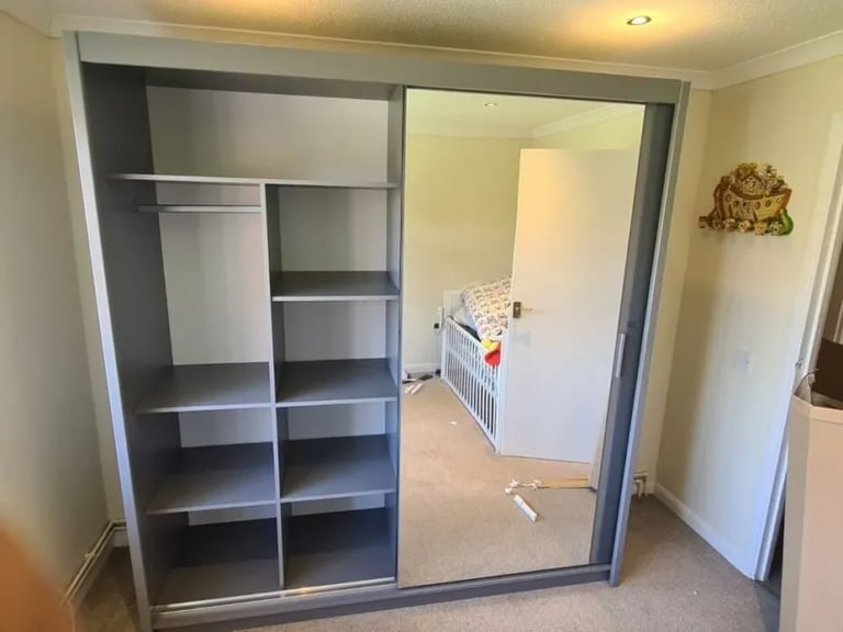 Brand New 2 or 3 Doors Sliding Wardrobe with Mirrors & Drawers - Assembly available Fast Delivery