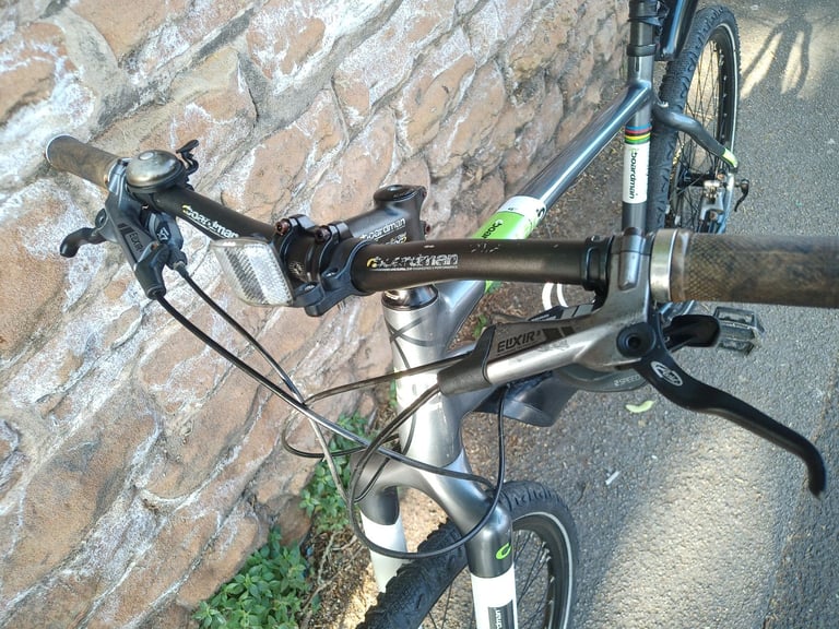Boardman Team-R Light Weight Cross Country Mountain Bike - Carbon Forks