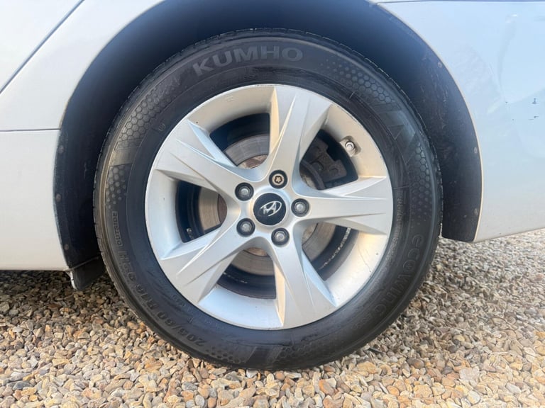 2014 Hyundai i40 1.7 CRDi Blue Drive Active Euro 5 (s/s) 4dr SALOON Diesel Manual