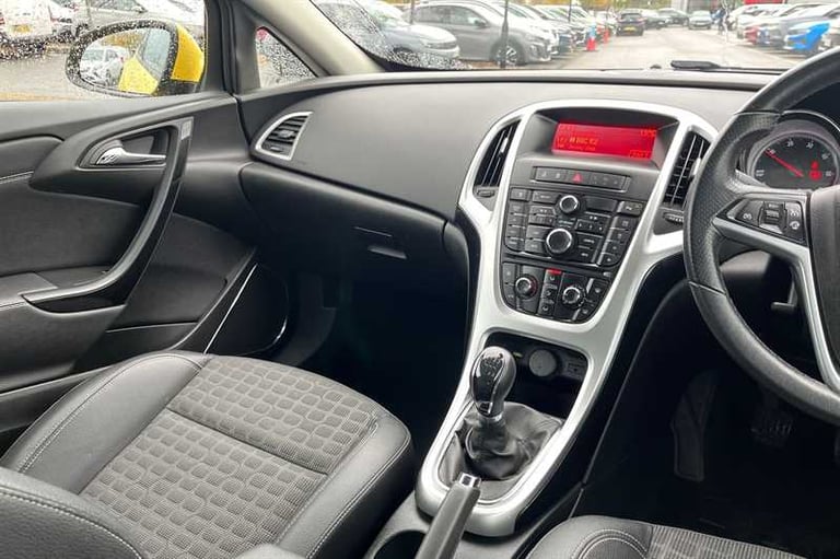 2015 Vauxhall Astra GTC 2.0 CDTi SRi Coupe 3dr Diesel Manual Euro 5 (s/s) (165 ps) Coupe Diesel M...