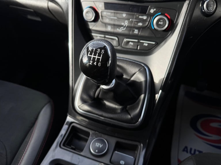 2019 Ford Kuga 1.5T EcoBoost ST-Line Euro 6 (s/s) 5dr HATCHBACK Petrol Manual