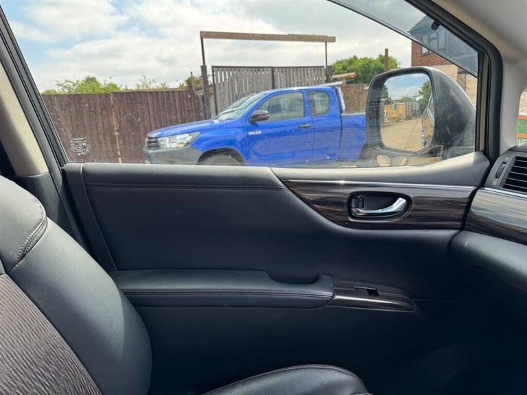 2019 Nissan Elgrand NISSAN ELGRAND HIGHWAYSTAR S 2.5L PETROL 8 SEATER 4WD AUTO, ULEZ, 69-19, FR M...