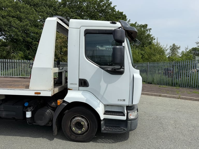 2010 Renault MIDLUM (45) NA Diesel Manual