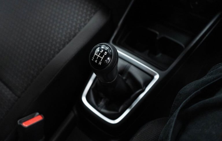 2022 72 SUZUKI SWIFT 1.2 DUALJET MHEV SZ-T HATCHBACK 5DR PETROL HYBRID MANUAL EU