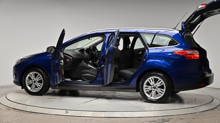 2013 Ford Focus 1.6 Titanium Navigator Powershift Euro 5 5dr ESTATE Petrol Automatic