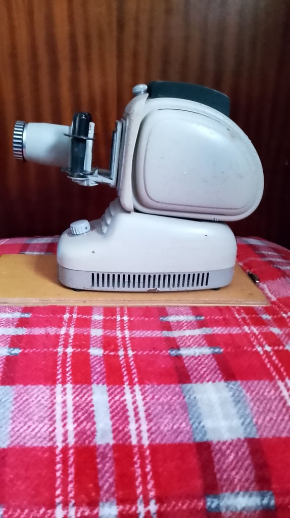Projector Noris projektion