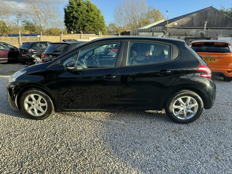 2013 Peugeot 208 1.2 VTi Active 5dr HATCHBACK Petrol Manual