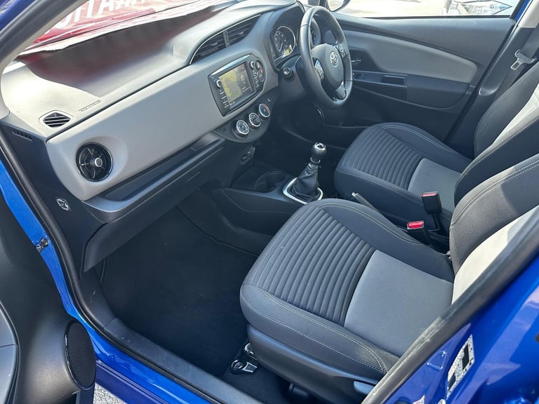 2019 Toyota Yaris 1.5 VVT-i Icon Tech Euro 6 5dr HATCHBACK Petrol Manual