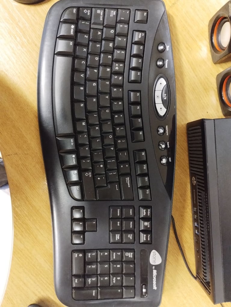 HP EliteDesk PC. Windows 11, MS OFFICE,  i5, 8GB RAM, 128GB SSD + 320GB HDD, 24 inch monitor.