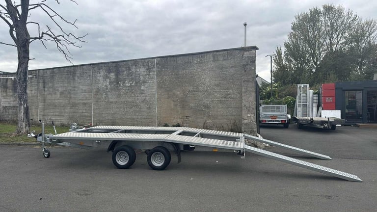 BRAND NEW 4M x 2,1M TWIN AXLE JUPITER CAR TRANSPORTER BEAVERTAIL 2700KG