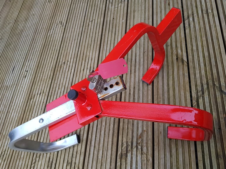 Wheel clamp 