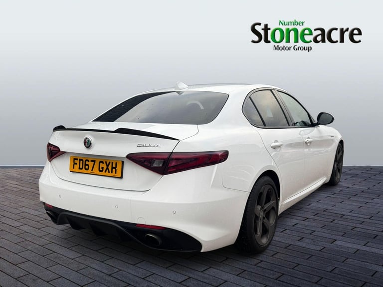 2018 Alfa Romeo Giulia 2.0 TB 280 Veloce 4dr Auto SALOON PETROL Automatic