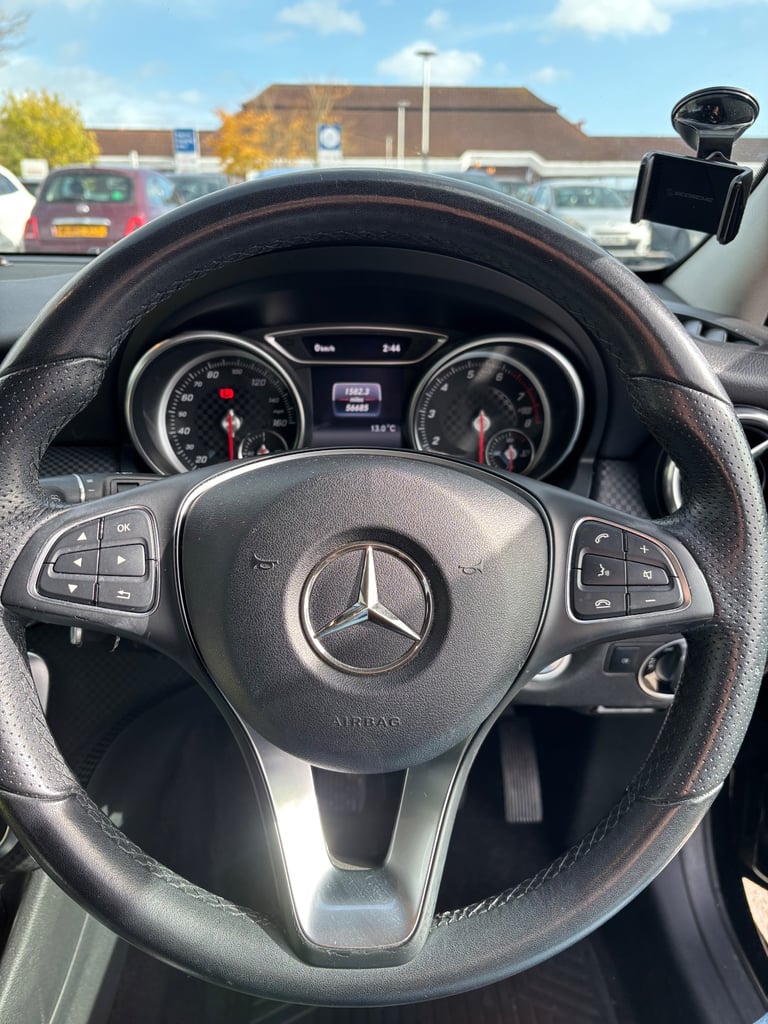 Mercedes-Benz, A CLASS, Hatchback, 2017, Manual, 1595 (cc), 5 doors