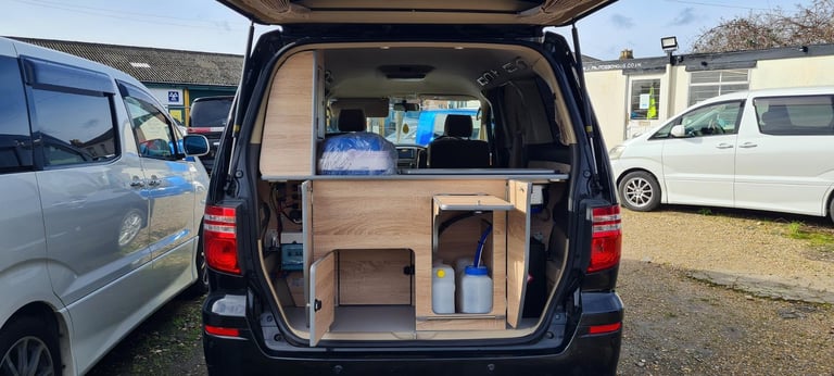 TOYOTA ALPHARD !! ONE!! BERTH CAMPERVAN WITH ELECTRIC COOLBOX